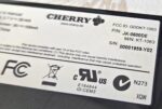 Meine deutsche Ausführung trägt die Kennung JK-0600DE, verkauft wurde das Modell unter dem Produktnamen CHERRY KW 6000.