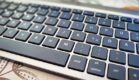 Die CHERRY KW 6000 Bluetooth-Tastatur begleitet mich seit 2015 und wird bis heute an Tablet, Raspberry Pi und gelegentlich am Smartphone genutzt.